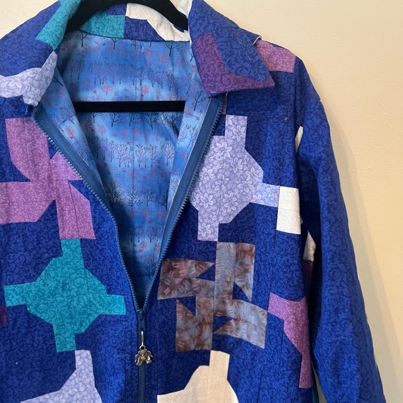 Large quilt hooded jacket - Picture 2 of 6